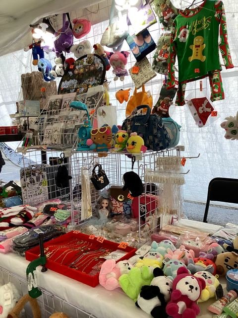 Puesto de artesanía textil mexicana