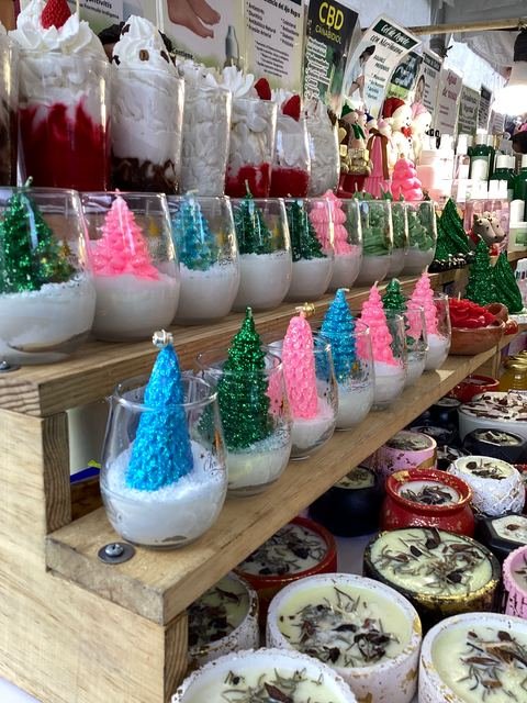Velas artesanales con forma de pino